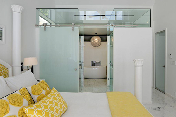 Giới thiệu cửa kính cường lực lùa treo