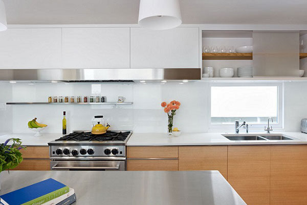 Kính ốp bếp cường lực tăng vượng khí cho ngôi nhà